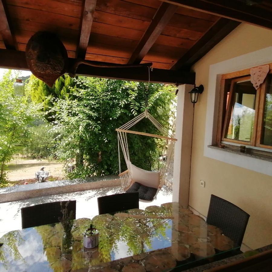 Holiday House Dol Cerovlje Extérieur photo